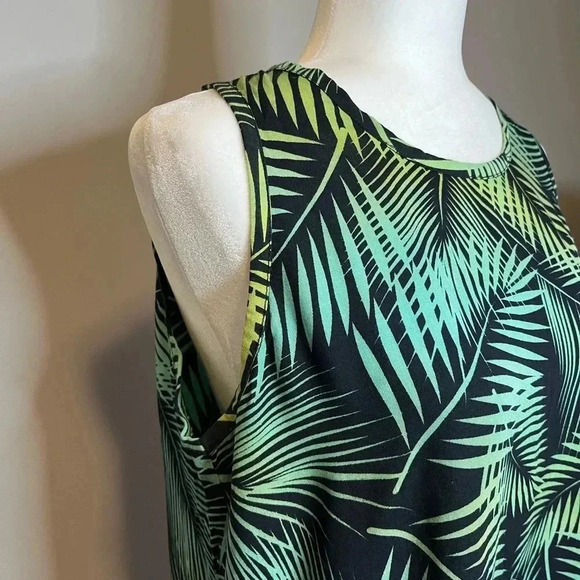 Maggie B Sleeveless Shift Dress Tropical Print - Picture 3 of 9